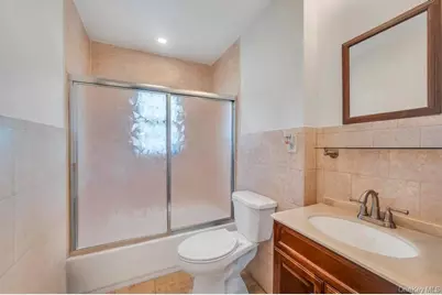 131 Lee Avenue, Hicksville, NY 11801 - Photo 16