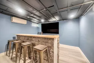 131 Lee Ave, Hicksville, NY 11801 - Photo 28