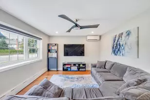 131 Lee Ave, Hicksville, NY 11801 - Photo 6