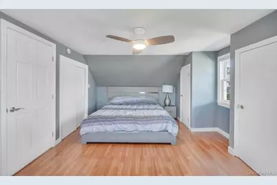 131 Lee Avenue, Hicksville, NY 11801 - Photo 22