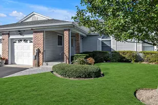 20 Primrose Ln, North Babylon, NY 11703 - Photo 2