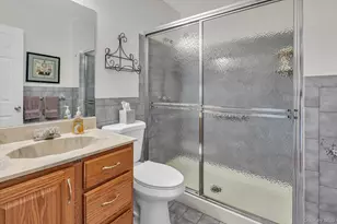 20 Primrose Ln, North Babylon, NY 11703 - Photo 12