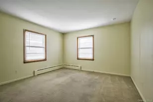 35 Red Oak Pl, Massapequa, NY 11758 - Photo 10