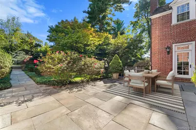 8 Cooper Road, Scarsdale, NY 10583 - Photo 30