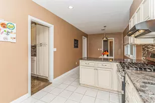 262 Channon Rd, Hewlett, NY 11557 - Photo 22