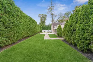 262 Channon Rd, Hewlett, NY 11557 - Photo 14