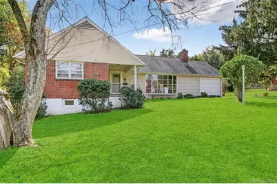 14 Halsey Place, Valhalla, NY 10595 - Photo 2