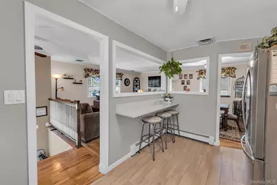 316 Vanderbilt Boulevard, Oakdale, NY 11769 - Photo 2