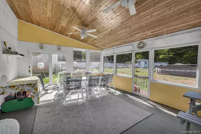 316 Vanderbilt Boulevard, Oakdale, NY 11769 - Photo 22