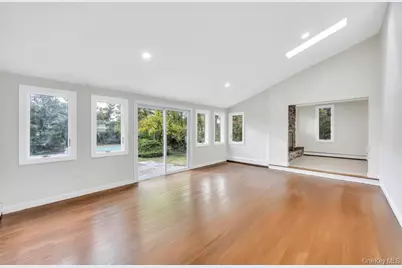 106 Southern Boulevard, Hauppauge, NY 11788 - Photo 12