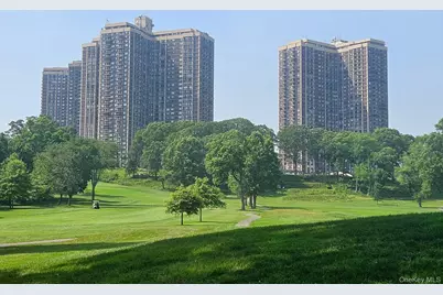 27110 Grand Central Parkway #2E, Floral Park, NY 11005 - Photo 1