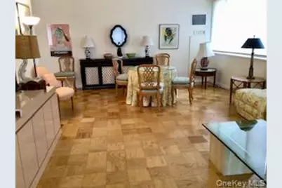 27110 Grand Central Parkway #2E, Floral Park, NY 11005 - Photo 4