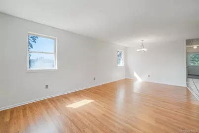 183 Atlantic Avenue #2, Lynbrook, NY 11563 - Photo 4