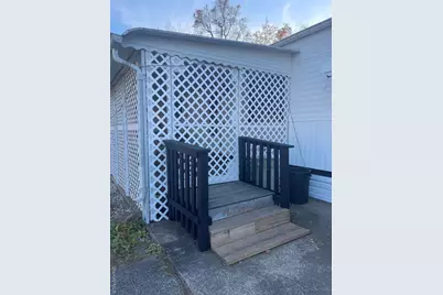 1661 Old Country Road #308, Riverhead, NY 11901 - Photo 8