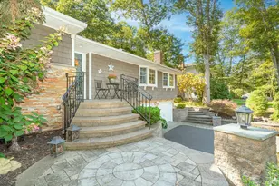 48 Glenwood Dr, Hauppauge, NY 11788 - Photo 4