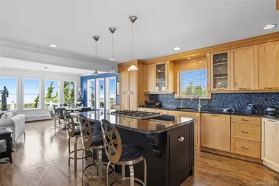 27 Mohring Bay Court, Bayville, NY 11709 - Photo 8