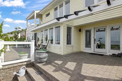 27 Mohring Bay Court, Bayville, NY 11709 - Photo 4