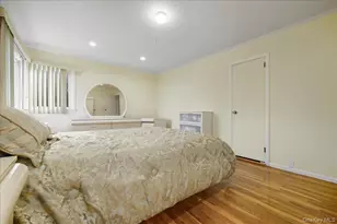 1982 Stratford Dr, Westbury, NY 11590 - Photo 18