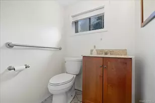 1982 Stratford Dr, Westbury, NY 11590 - Photo 22