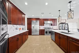 77 Hamlet Dr, Mount Sinai, NY 11766 - Photo 12