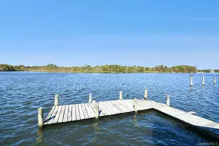 136 Connetquot Dr, Oakdale, NY 11769 - Photo 26