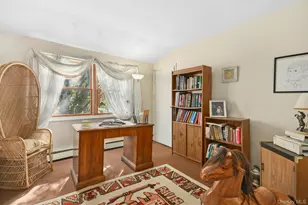 136 Connetquot Dr, Oakdale, NY 11769 - Photo 22