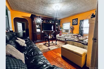 17 Flint Avenue, Hempstead, NY 11550 - Photo 2