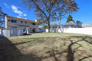 1 Deer Lake Dr, North Babylon, NY 11703 - Photo 36