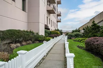 100 W Broadway #7L, Long Beach, NY 11561 - Photo 8