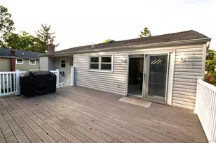 380 Montgomery Ave, West Babylon, NY 11704 - Photo 12