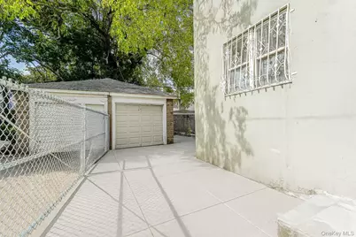 592 E 39th Street, Brooklyn, NY 11203 - Photo 22