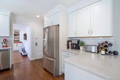 635 Secor Road, Hartsdale, NY 10530 - Photo 8