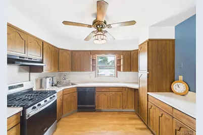 408 Briarwood Road, Massapequa, NY 11758 - Photo 22