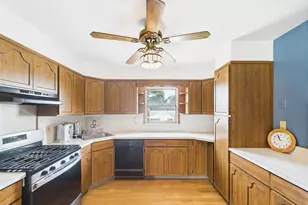 408 Briarwood Rd, Massapequa, NY 11758 - Photo 22