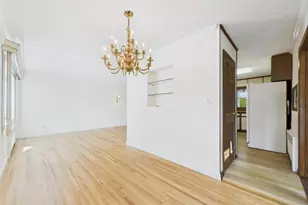 408 Briarwood Rd, Massapequa, NY 11758 - Photo 8