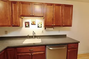 29 Lamplight St, Beacon, NY 12508 - Photo 14