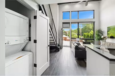 172 E Prospect Avenue #204, Mamaroneck, NY 10543 - Photo 6