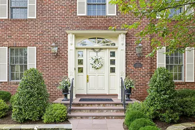 1270 Plandome Road, Manhasset, NY 11030 - Photo 2