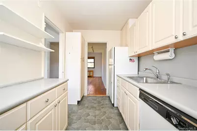 245-12 62 Avenue #G/3 Lower, Douglaston, NY 11362 - Photo 6