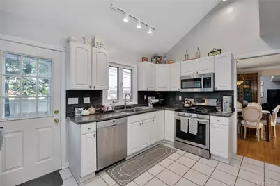 209 Brompton Road, Garden City, NY 11530 - Photo 34