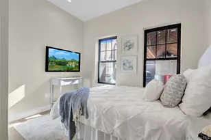 610 Jericho Tpke, New Hyde Park, NY 11040 - Photo 2