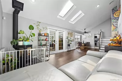 38 Oxford Road, Old Bethpage, NY 11804 - Photo 6