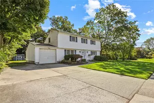 38 Oxford Rd, Old Bethpage, NY 11804 - Photo 2