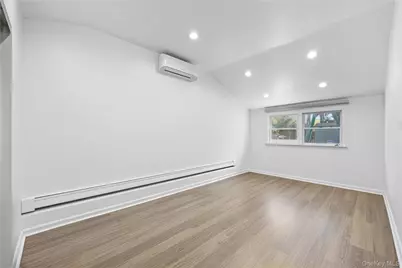 38 Oxford Road, Old Bethpage, NY 11804 - Photo 20