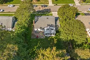 38 Oxford Rd, Old Bethpage, NY 11804 - Photo 4