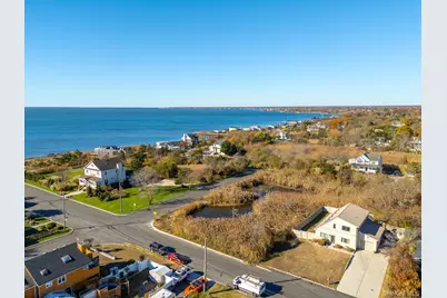 304 S Dunton Avenue, Patchogue, NY 11772 - Photo 10