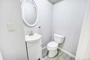 2566 Hyacinth St, Westbury, NY 11590 - Photo 18