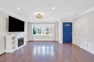 2566 Hyacinth St, Westbury, NY 11590 - Photo 10