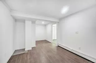 2566 Hyacinth St, Westbury, NY 11590 - Photo 22