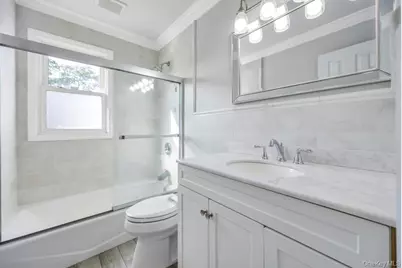 2566 Hyacinth Street, Westbury, NY 11590 - Photo 16